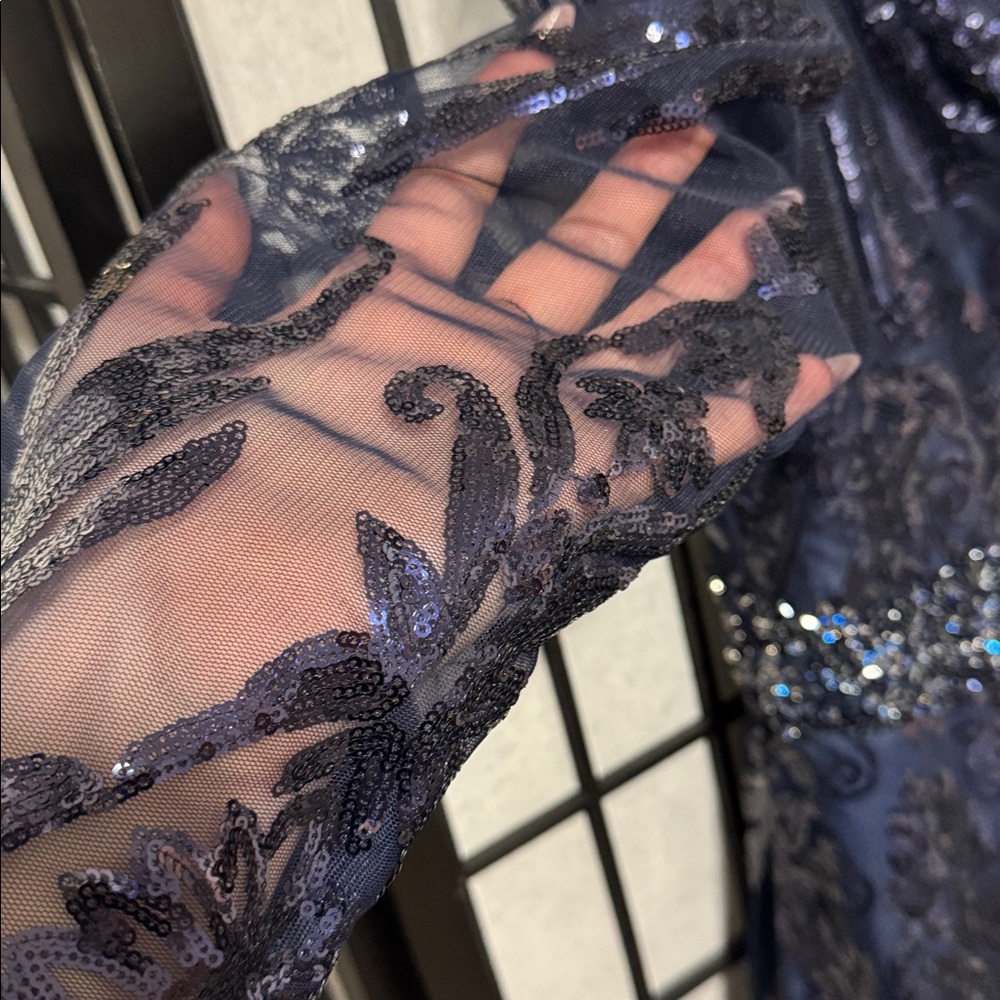 Mac Duggal size 18 style 67113 Long Sleeve Embellished Evening Gown navy blue - Picture 5 of 13